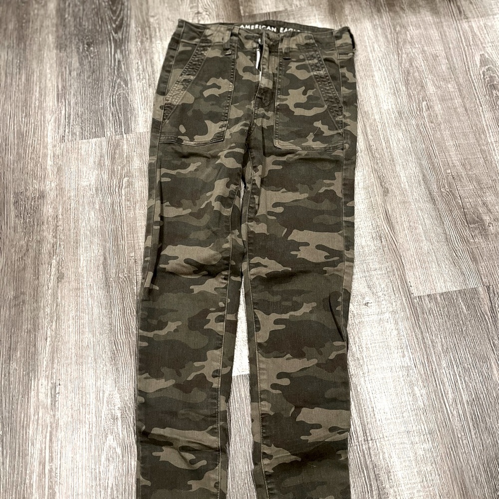 American Eagle Woman’s Next Level Stretch High Rise Jegging Crop